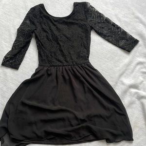 ⭐️5/$15⭐️ Aztec lace mesh dress